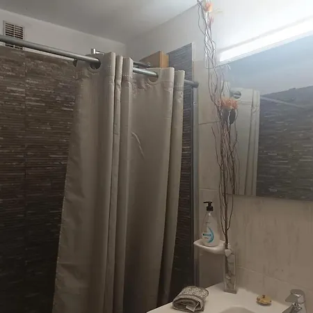 Comfortable Apartment With Sea View, La Estrella, 57 M² Apartamento