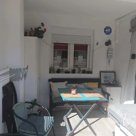 Comfortable Apartment With Sea View, La Estrella, 57 M² Apartamento