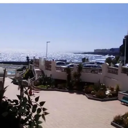 Comfortable Apartment With Sea View, La Estrella, 57 M² Apartamento *